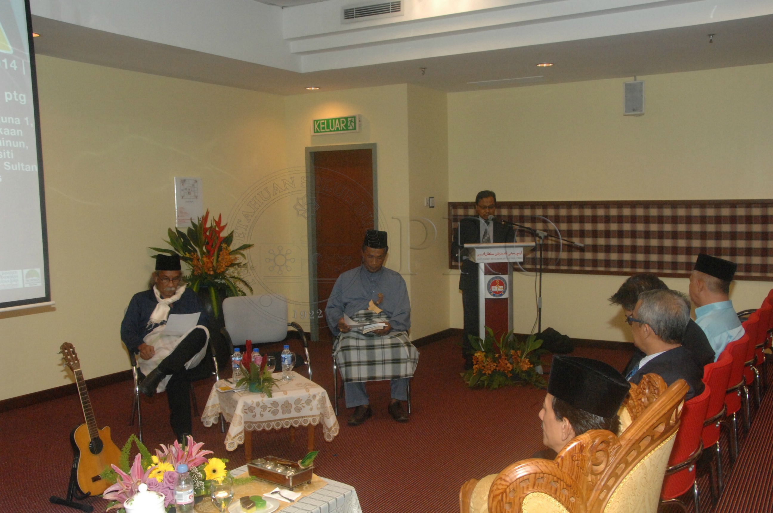 PRO 14 33 WACANA FBA 0172